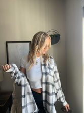 Load image into Gallery viewer, Everly Plaid Shacket
