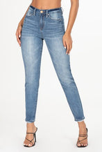 Load image into Gallery viewer, Stretch Ankle Jean - Washed Blue
